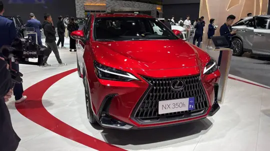 Lexus NX350h FWD: la versión más asequible del NX en Japón para 2026