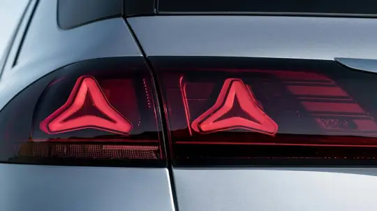 메르세데스-벤츠 GLE와 GLS SUV 업데이트, 새로운 라이팅 디자인 공개