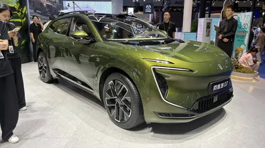 Changan amplía su ofensiva europea con Nevo Q05, Deepal S07 híbrido y Avatr