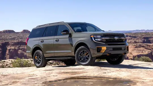 Ford tuo takavetoisen Expeditionin takaisin vuoden 2027 mallistoon