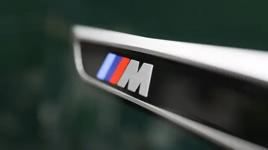BMW patent application uses active suspension to make initiating controlled drifts easier