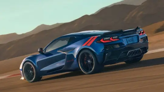 Corvette Stingray ja Grand Sport 2027: kaksi pakoputkivaihtoehtoa, sama teho
