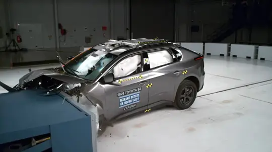 토요타 bZ 충돌 테스트 결과, 안전성 부족으로 IIHS 탑 세이프티 픽 상 탈락