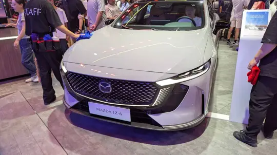 Mazda EZ-6 in Chengdu: 258-PS-Heckantrieb-Liftback mit 600 km Reichweite ab 19.500 US-Dollar