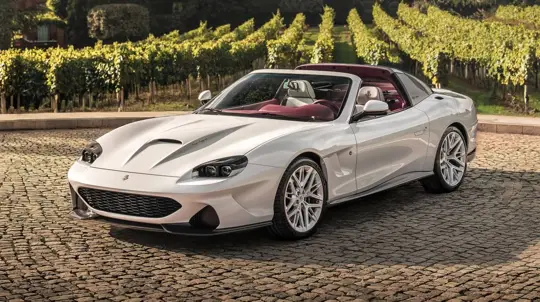 Touring Superleggera Veloce12 Aperta: o Ferrari 550 Maranello fica sem teto, com V12 e câmbio manual