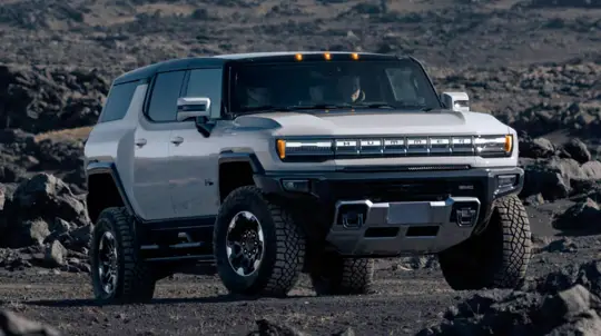 2026년형 GMC 험머 EV 생산 종료 및 업데이트 정보 안내