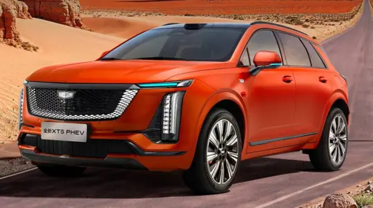 Cadillac XT5 PHEV schafft 3.000 Auslieferungen in China: 1.360 km Reichweite und lebenslange E-Garantie
