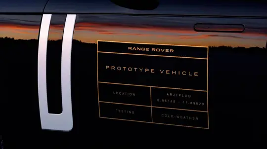 Range Rover Electric: brendning birinchi elektromobilida 117 kVt·s batareya, 800 V va to'liq yetaklash