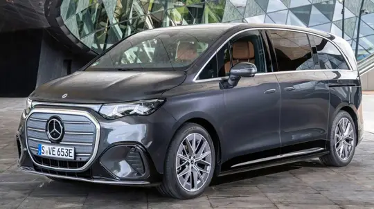 Mercedes VLE 300 saa AMG Line- ja AMG Line Plus -paketit — 276 hevosvoimaa, 115 kWh akku ja jopa kahdeksan istuinpaikkaa