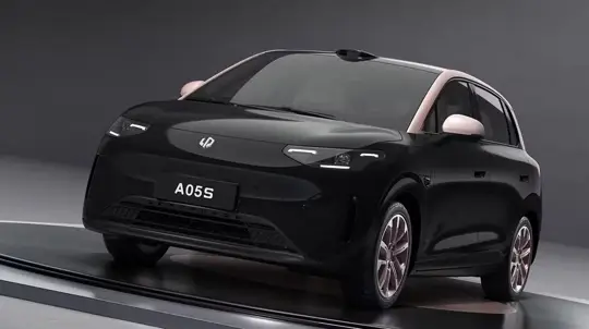 Leapmotor A05s: 510 km of range, a rooftop LiDAR and a 122-hp motor for the budget class