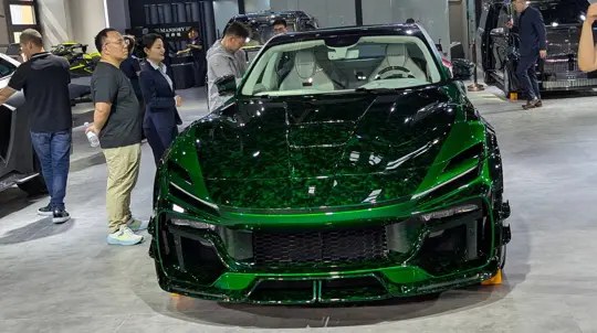 マンソリー、北京で過激なPugnatorなど最新チューニングモデルを披露