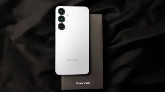 Samsung Driving Insights se filtra en One UI 9: el teléfono juzgará cómo conduces