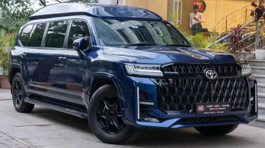 Toyota Land Cruiser 300 als Stretch-Limo von DC Design