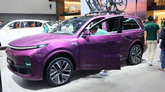 Li Auto L9 Uzbekistan launch: 72.7 kWh battery, 1,370 km combined range and a 73.7 cm screen