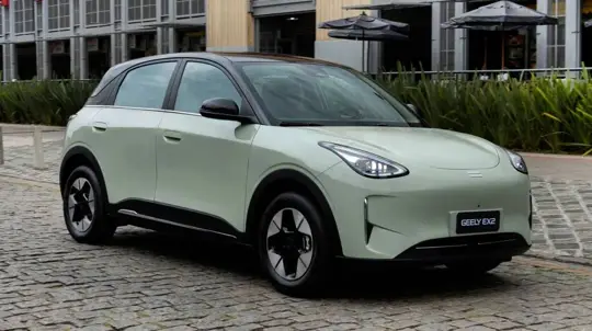 Geely E2 sähköauto saattaa koota Euroopassa Fordin tehtaalla