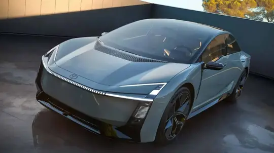 La prochaine Toyota Corolla conserverait quatre domaines électroniques : une stratégie différente de Tesla