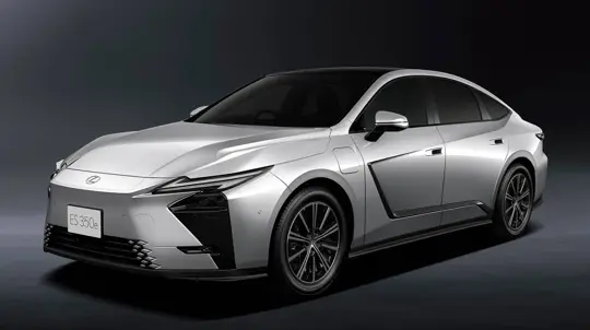 Lexus ES’s new trunk panel hides a coating trick that cuts CO2 by 60%