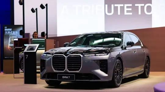 BMW otvara predbilježbe i7 i Serije 7 u Indiji — domet 728 km, baterija 112,5 kWh