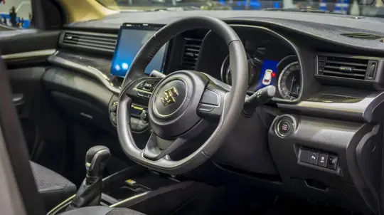 A Suzuki Landy mostantól felar nélkül kínal 8 ülőhelyet — hibrid miniügy 3,85 millió jentől