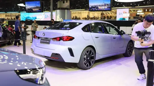 BMW estudia recortar la potencia de los híbridos enchufables que nunca se cargan
