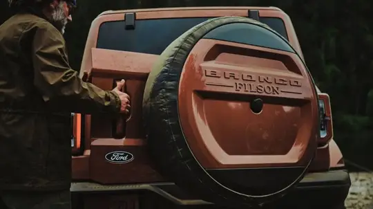Ford Bronco Filson 2027: una telecamera dedicata dietro il lunotto per lo specchio digitale