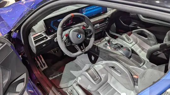BMW M fa fatica a salvare il cambio manuale tra più potenza e sistemi a 48 V