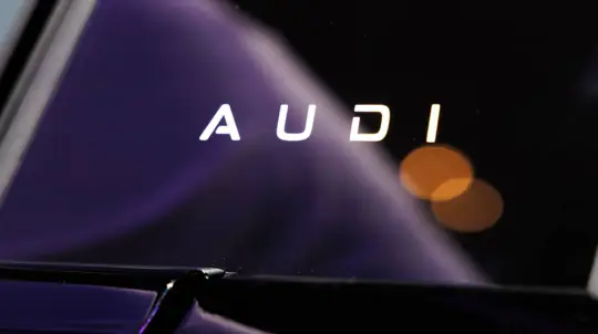 El Audi A5 Avant TFSI e-hybrid quattro S line debuta en Japón como el primer PHEV del modelo