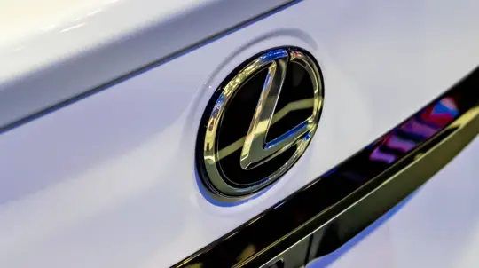El Lexus IS 350, el coche de lujo compacto más fiable de 2026 según iSeeCars