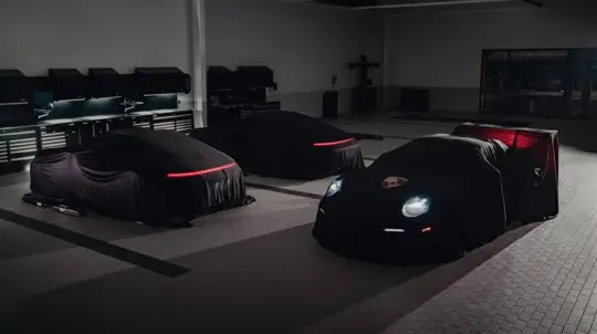 Porsche esittelee kolme Toy Story 5 -henkistä 911-mallia yhdessä Disneyn ja Pixarin kanssa