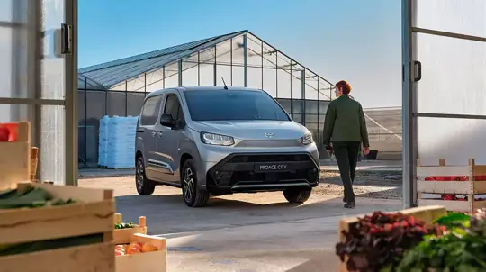 Toyota recorta precios en el Reino Unido: descuentos de hasta el 54% en furgonetas seleccionadas