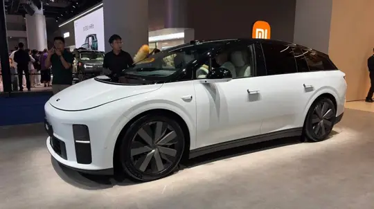 A Li Auto i6 2026 saját 5C akkumulátort kap, a márka pedig fokozatosan csökkenti CATL-függését