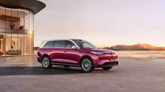Wey V9X 공개: GWM 기반 대형 PHEV 크로스오버, 첨단 기술과 성능