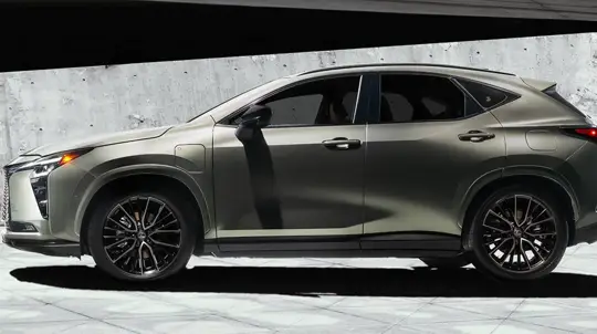 Lexus NX 450h+ : batterie de 23 kWh, plus de 100 km et recharge DC en 30 minutes