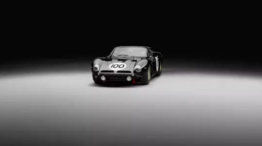 Bizzarrini 5300 GT Corsa Revival Centenario Edition: despedida en negro y oro
