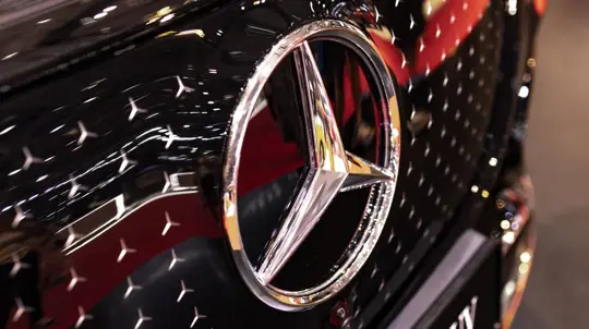 Mercedes-Benz 300 SLS vs SLR Stirling Moss: how it stripped away everything for pure speed