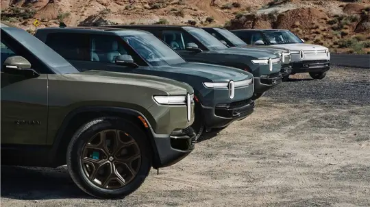 Rivian R2, GSMA SGP.32 eSIM과 5G 연결성 통합 발표
