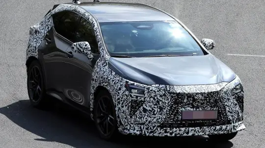 Lexus NX 2027 cazado en Nurburgring: llega un habitaculo al estilo del ES