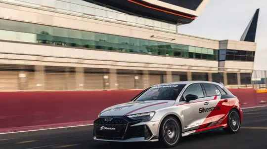 Audi zaprasza fanów na tor Formuły 1 — za kierownicą RS 3 Sportback