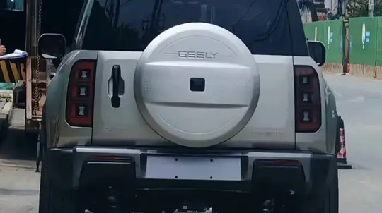 Geely Galaxy Battleship 700 visto sin camuflaje: el primer todoterreno con IA de la marca se acerca