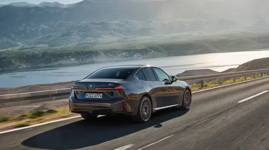 BMW 3 Serisi 2027 PHEV alacak, ancak menzil ve 330e adı henüz kesin değil