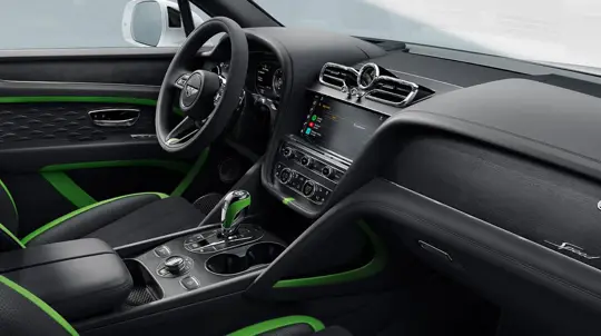 Analoge klokken in luxe auto's: tijdloze techniek