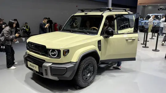 iCaur V27 az európai piacra készül: 455 lóerős range-extender SUV 15,4 hüvelykes képernyővel és 1818 literes csomagtartóval