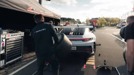Porsche 911 GT3 RS Manthey-paketilla päihitti Mustang GTD:n Nürburgringillä