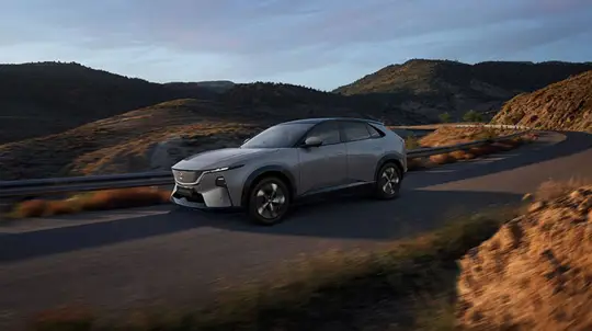 Tecnologia Cinese, Design Europeo: la Mazda CX-6e Arriva da 49.990 € con 484 km di Autonomia