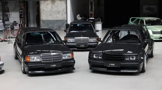 Erster Kunden-HWA-EVO trifft im Museum auf originalen Mercedes 190E Evo II