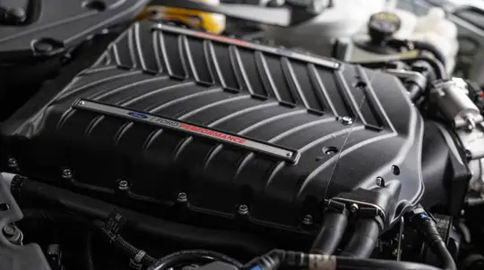포드 5.0 V8 슈퍼차저 키트 공식 출시, F-150·머스탱 성능 향상