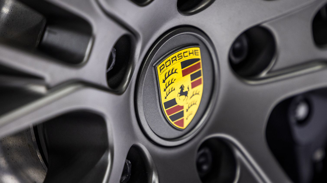 Porsche нашла способ заработать в кризис | SPEEDME.RU