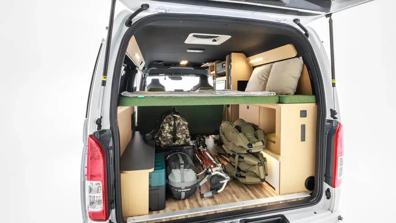 Кемпер Zara на базе Toyota HiAce Wide Middle Body