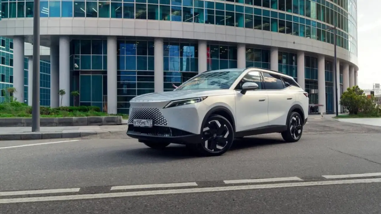 Omoda C7