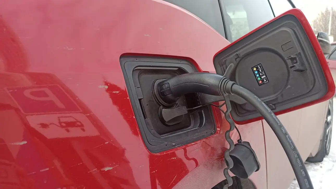 Зарядка электромобиля